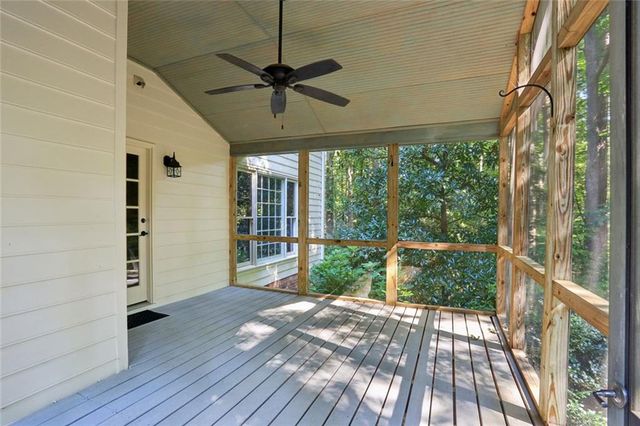 1090 Applecross Drive, Roswell, GA 30075