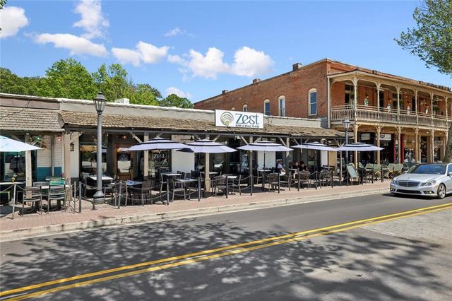 1090 Applecross Drive, Roswell, GA 30075