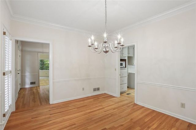 1090 Applecross Drive, Roswell, GA 30075