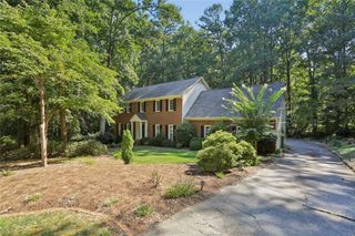 1090 Applecross Drive, Roswell, GA 30075