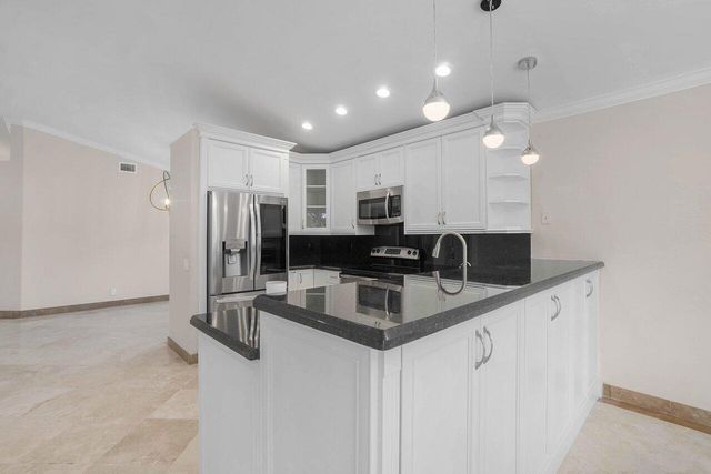 660 NW 45th Avenue, Deerfield Beach, FL 33442