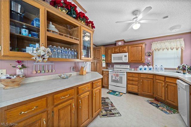 78 Periwinkle Drive, Olmsted Twp, OH 44138