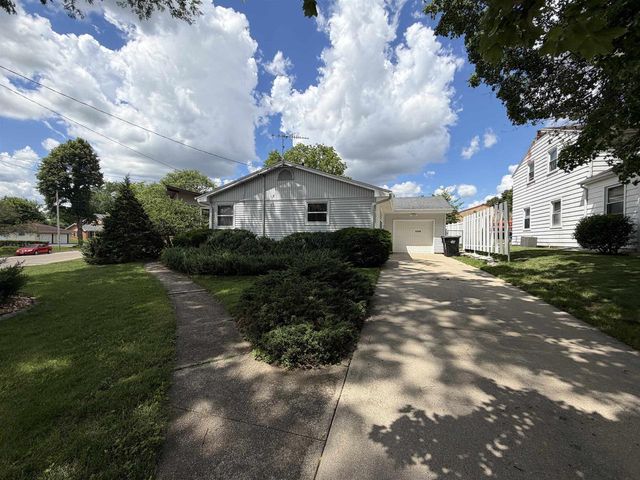 1348 Lincoln Court, Beloit, WI 53511