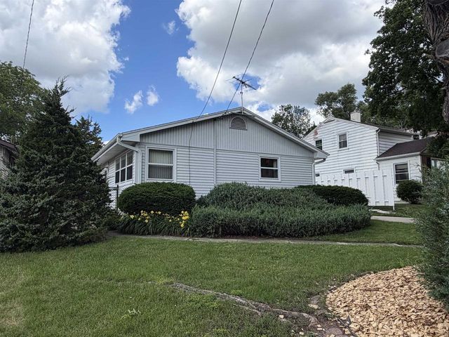 1348 Lincoln Court, Beloit, WI 53511