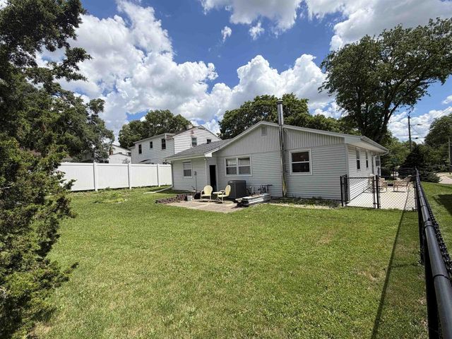 1348 Lincoln Court, Beloit, WI 53511