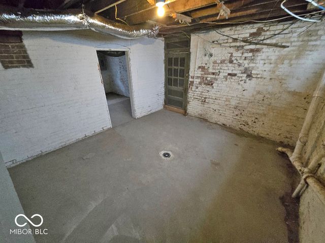 3848 Washington Boulevard, Indianapolis, IN 46205