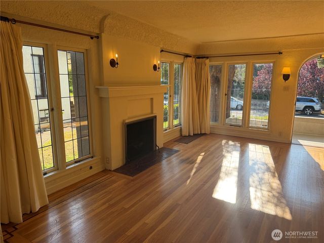 2014 41st Avenue E, Seattle, WA 98112