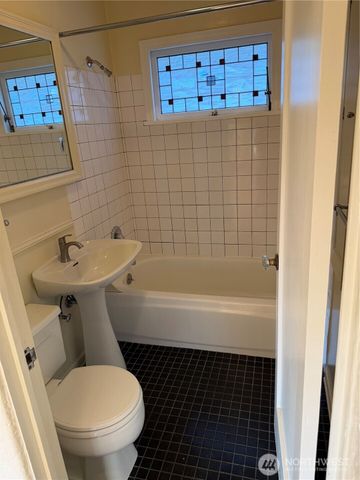 2014 41st Avenue E, Seattle, WA 98112