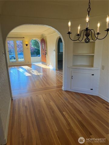 2014 41st Avenue E, Seattle, WA 98112