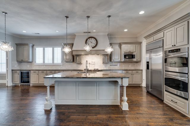 5000 Dickens Lane, Carrollton, TX 75010