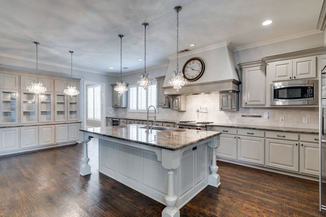 5000 Dickens Lane, Carrollton, TX 75010