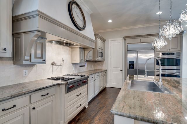 5000 Dickens Lane, Carrollton, TX 75010