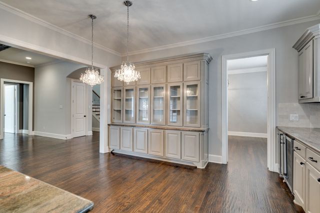 5000 Dickens Lane, Carrollton, TX 75010