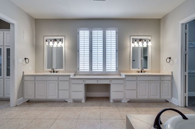 5000 Dickens Lane, Carrollton, TX 75010