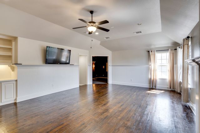 5000 Dickens Lane, Carrollton, TX 75010