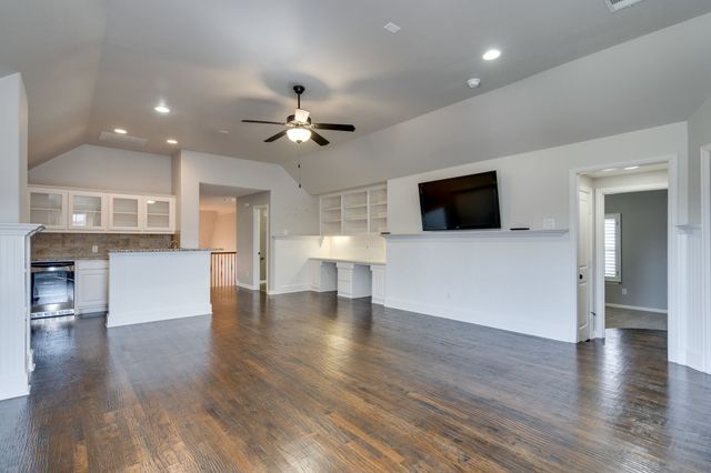 5000 Dickens Lane, Carrollton, TX 75010