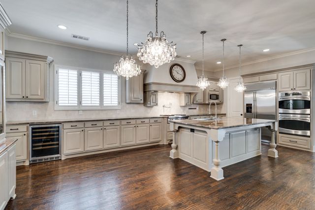 5000 Dickens Lane, Carrollton, TX 75010
