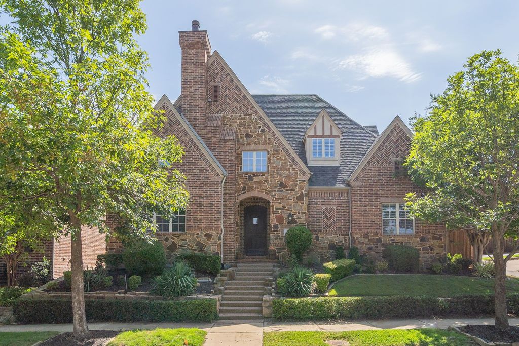 5000 Dickens Lane, Carrollton, TX 75010