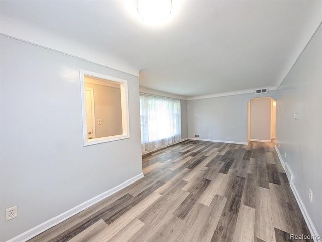 3613 Cherokee Avenue, Flint, MI 48507