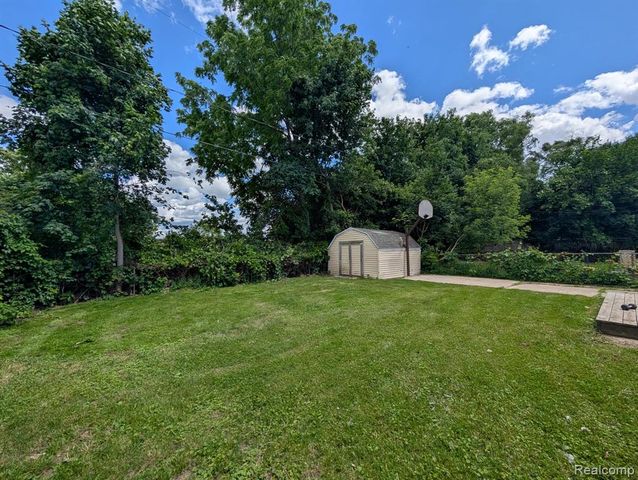 3613 Cherokee Avenue, Flint, MI 48507