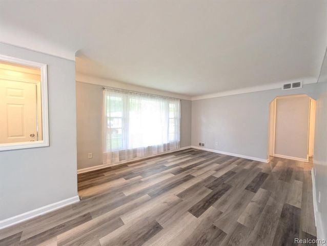 3613 Cherokee Avenue, Flint, MI 48507