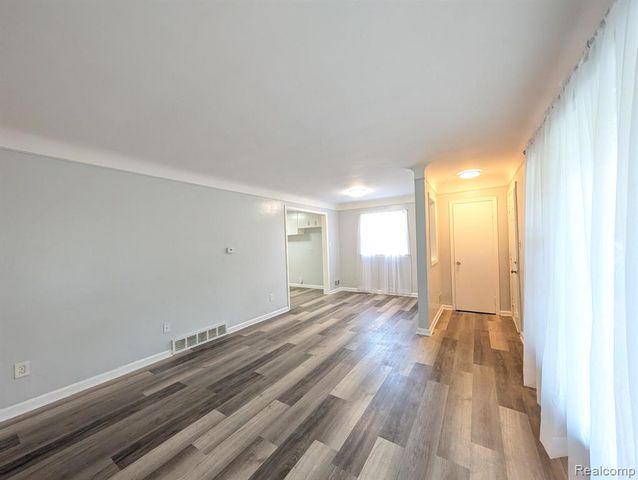 3613 Cherokee Avenue, Flint, MI 48507