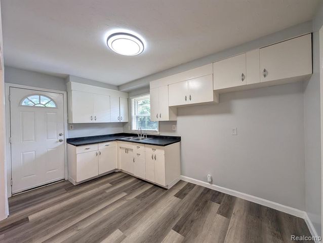 3613 Cherokee Avenue, Flint, MI 48507