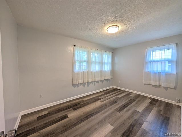 3613 Cherokee Avenue, Flint, MI 48507
