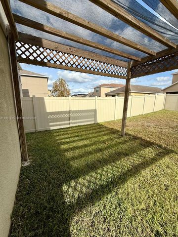 6821 Blue Moon Way, Sun City Center, FL 33573