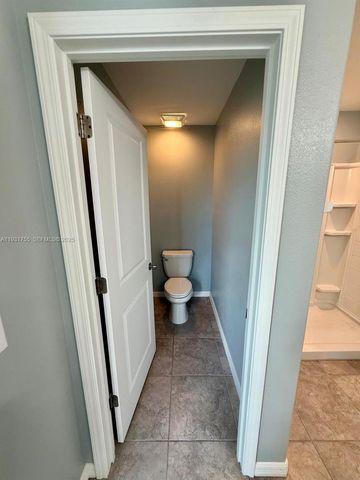 6821 Blue Moon Way, Sun City Center, FL 33573