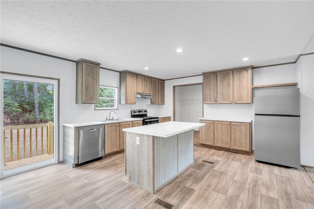 107 Chantilly Circle, Starr, SC 29684
