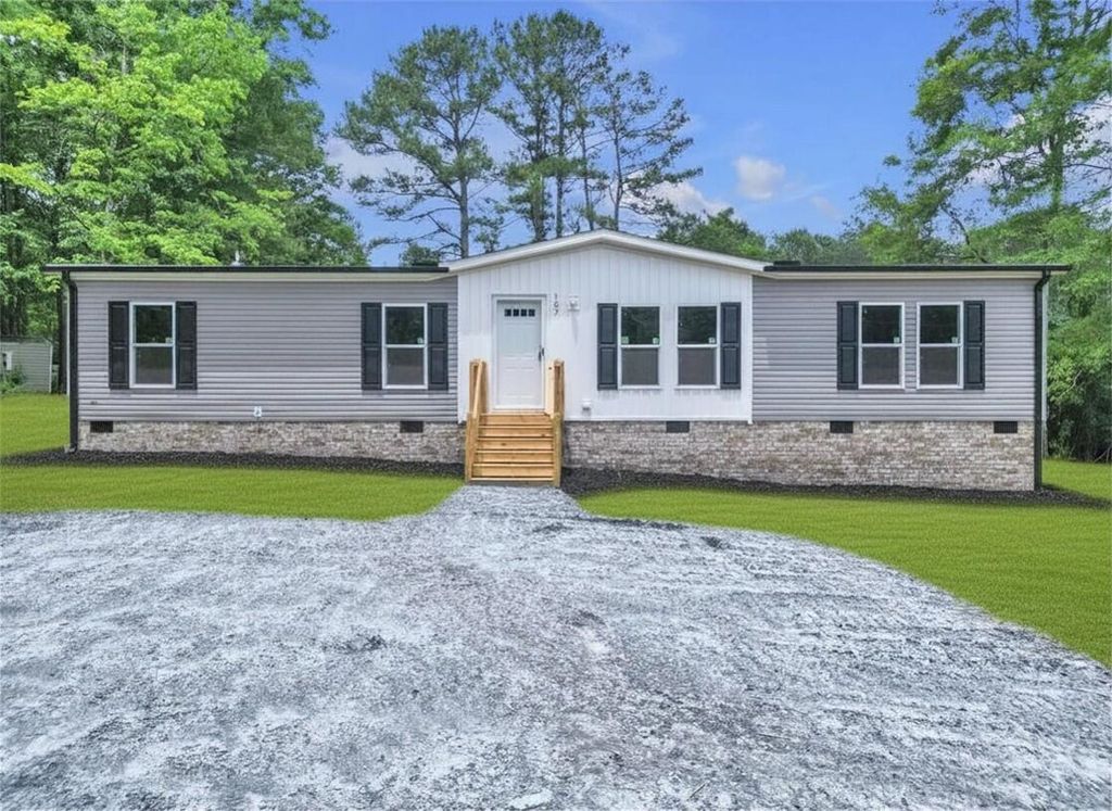 107 Chantilly Circle, Starr, SC 29684