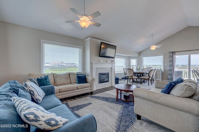 316 Bay Circle, N Topsail Beach, NC 28460