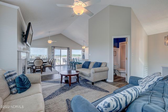 316 Bay Circle, N Topsail Beach, NC 28460