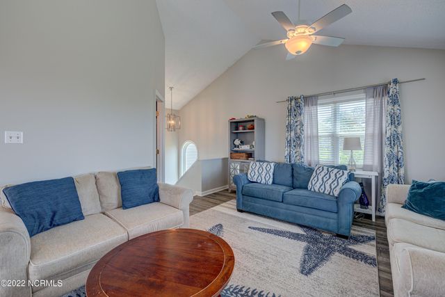 316 Bay Circle, N Topsail Beach, NC 28460