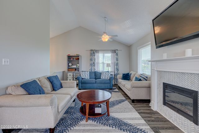 316 Bay Circle, N Topsail Beach, NC 28460