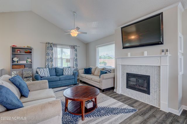 316 Bay Circle, N Topsail Beach, NC 28460