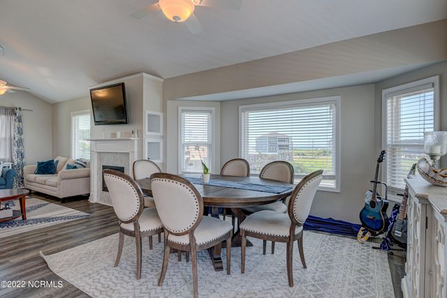 316 Bay Circle, N Topsail Beach, NC 28460