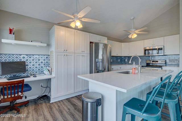 316 Bay Circle, N Topsail Beach, NC 28460