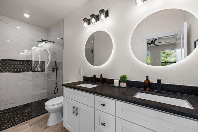 4915 Wichita Street, Granbury, TX 76048