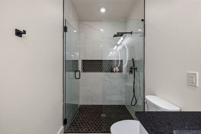 4915 Wichita Street, Granbury, TX 76048