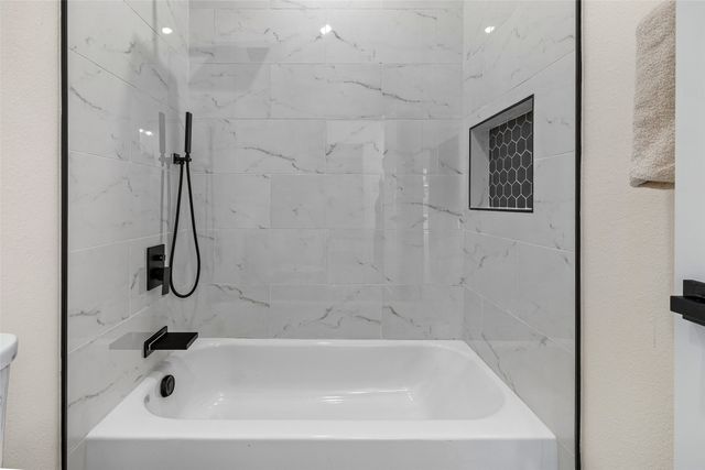 4915 Wichita Street, Granbury, TX 76048