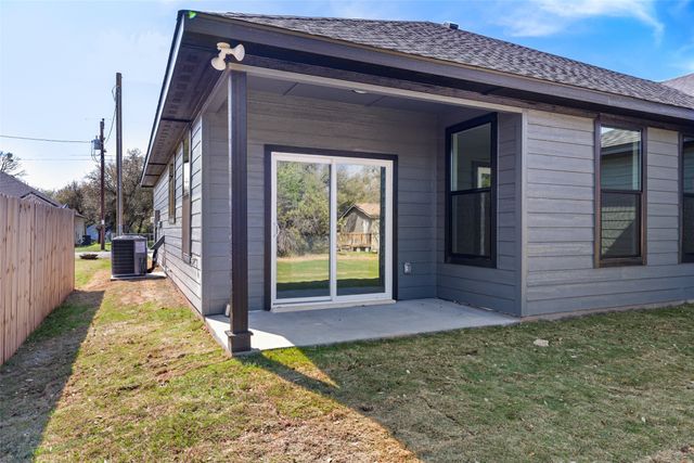 4915 Wichita Street, Granbury, TX 76048