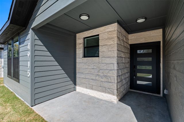 4915 Wichita Street, Granbury, TX 76048