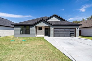 4915 Wichita Street, Granbury, TX 76048