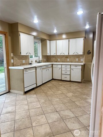 23799 Old Day creek, Sedro Woolley, WA 98284