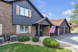 2521 E Lakeshore Drive, Crown Point, IN 46307