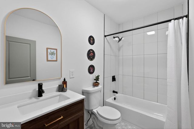 933 S 59TH ST, Philadelphia, PA 19143