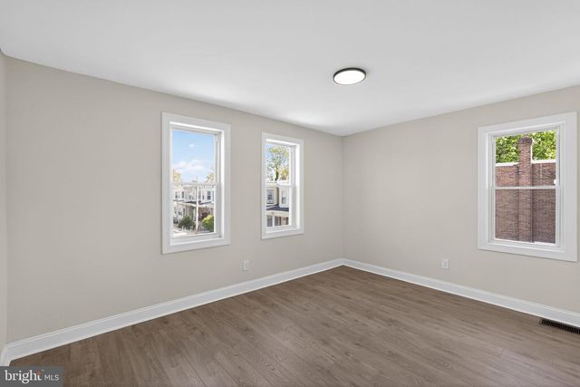 933 S 59TH ST, Philadelphia, PA 19143