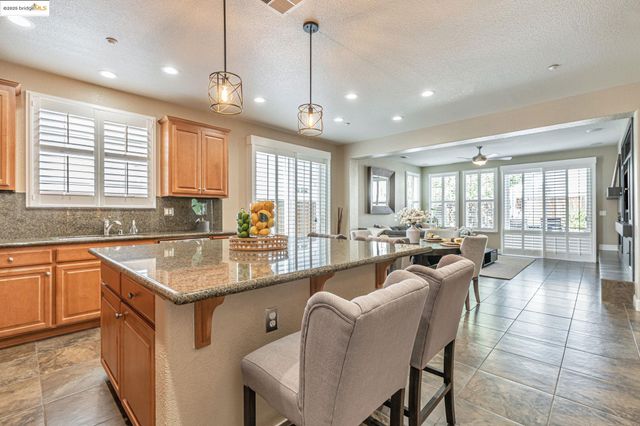 43 Sorrel Ct, Oakley, CA 94561